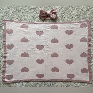 Heart baby girls blanket and soft hair bow.  Great for Valentine’s Day! 32 x 22
